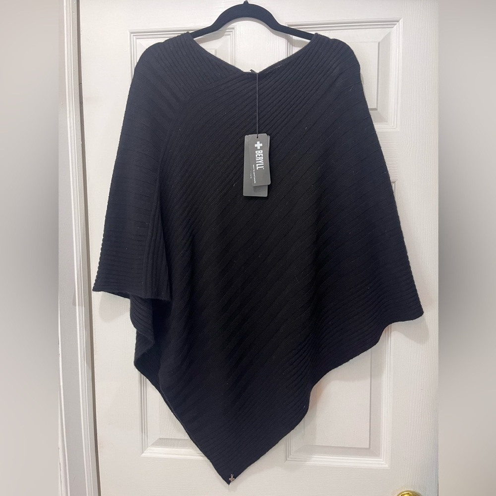 100% Cashmere Poncho Black